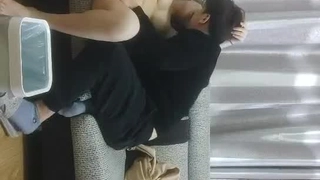 日韩欧美不卡一区二区高清-vavababy 面 試 畢 業 生 被 颻 渴 的 OL約 到 旅 館 脫 下 褲 子 吃 各 種 姿 勢 狂 抽 猛 送 全 部 射 嘴 巴 吞 淨
